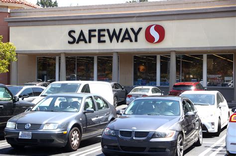 Man runs to Safeway after being stabbed by girlfriend in American Canyon